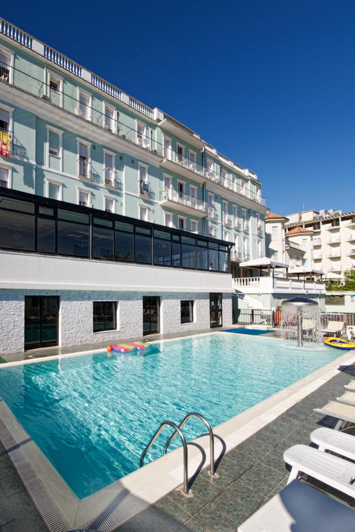 Hotel Garden Cattolica Exteriör bild